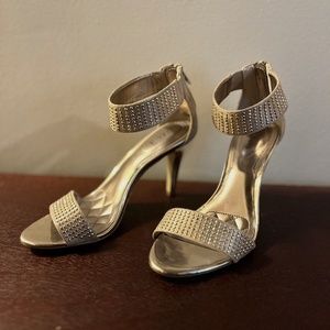 Alfani Annika Silver Ankle Strap Heels, 6.5